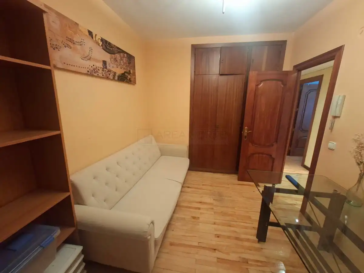 Piso en venta en Vitoria - Gasteiz con Calefacción y Parquet