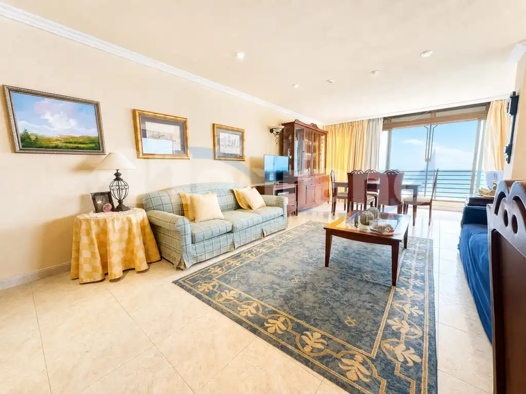 Living room of Flat for sale in Benidorm  with Air Conditioner, Private garden and Swimming Pool