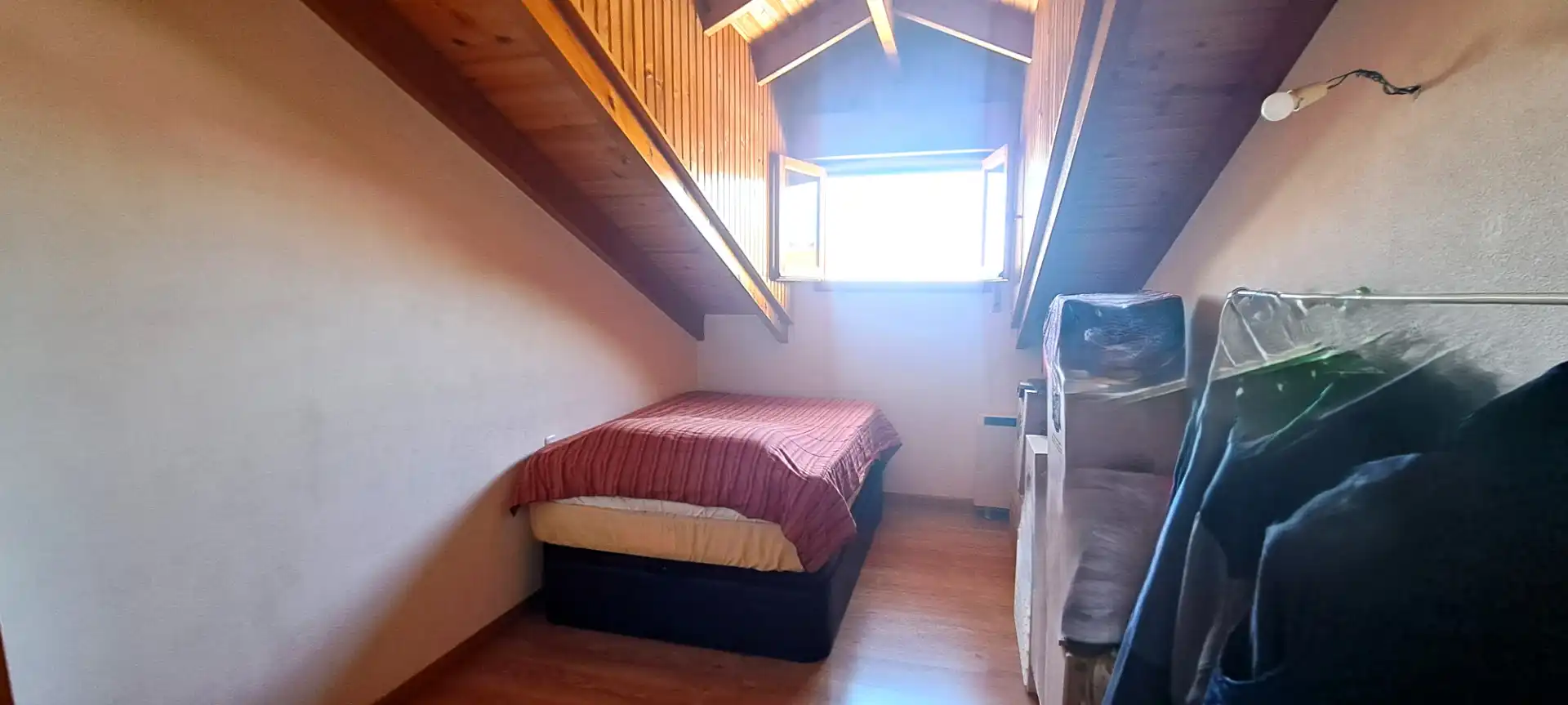 Dormitori de Dúplex en venda en Valdetorres de Jarama amb Calefacció, Parquet i Balcó