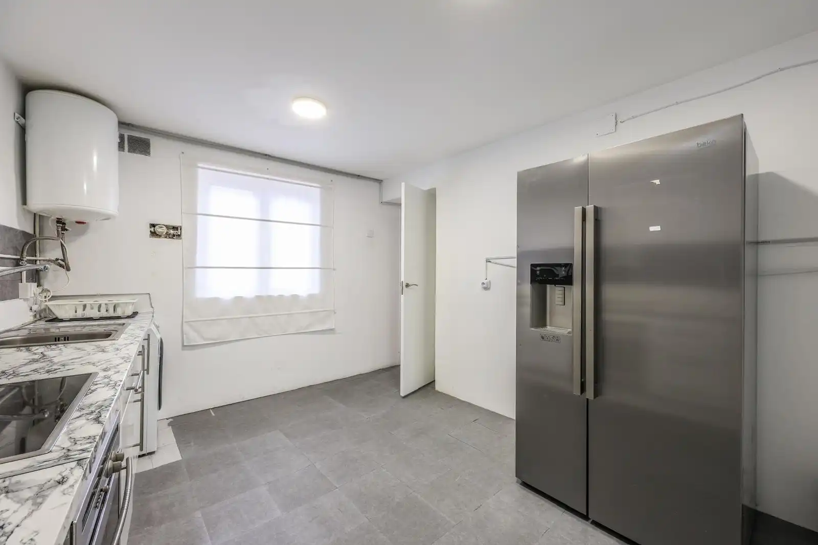 Piso en venta en Madrid con Calefacción y Amueblado