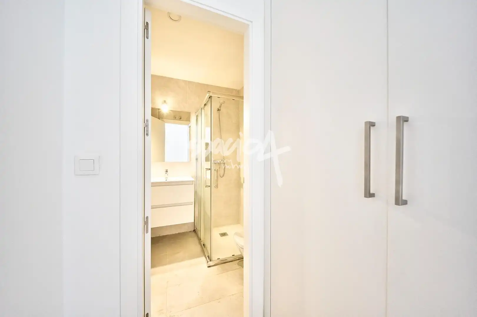 Bany de Apartament en venda en Madrid amb Calefacció i Piscina comunitària