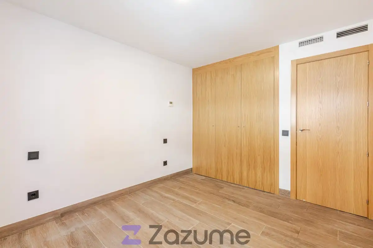 Bedroom of Flat for rent in Las Rozas de Madrid  with Heating, Private garden and Swimming Pool