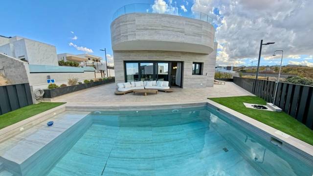 Casa-chalet en Alquiler en Calle Río Cubillas en Altos de la Zubia