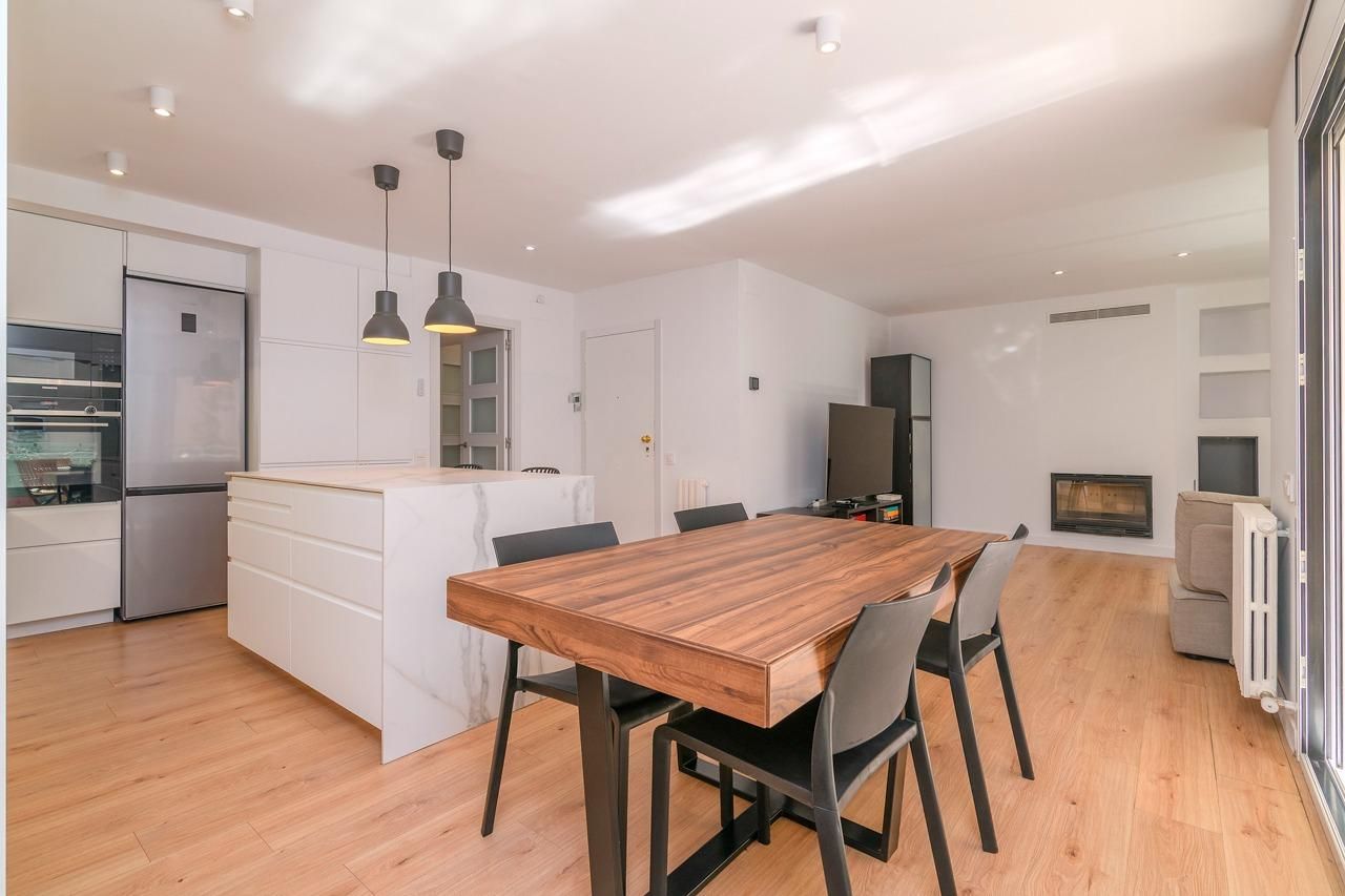 Dining room of Flat for sale in Manresa  with Parquet flooring and Terrace