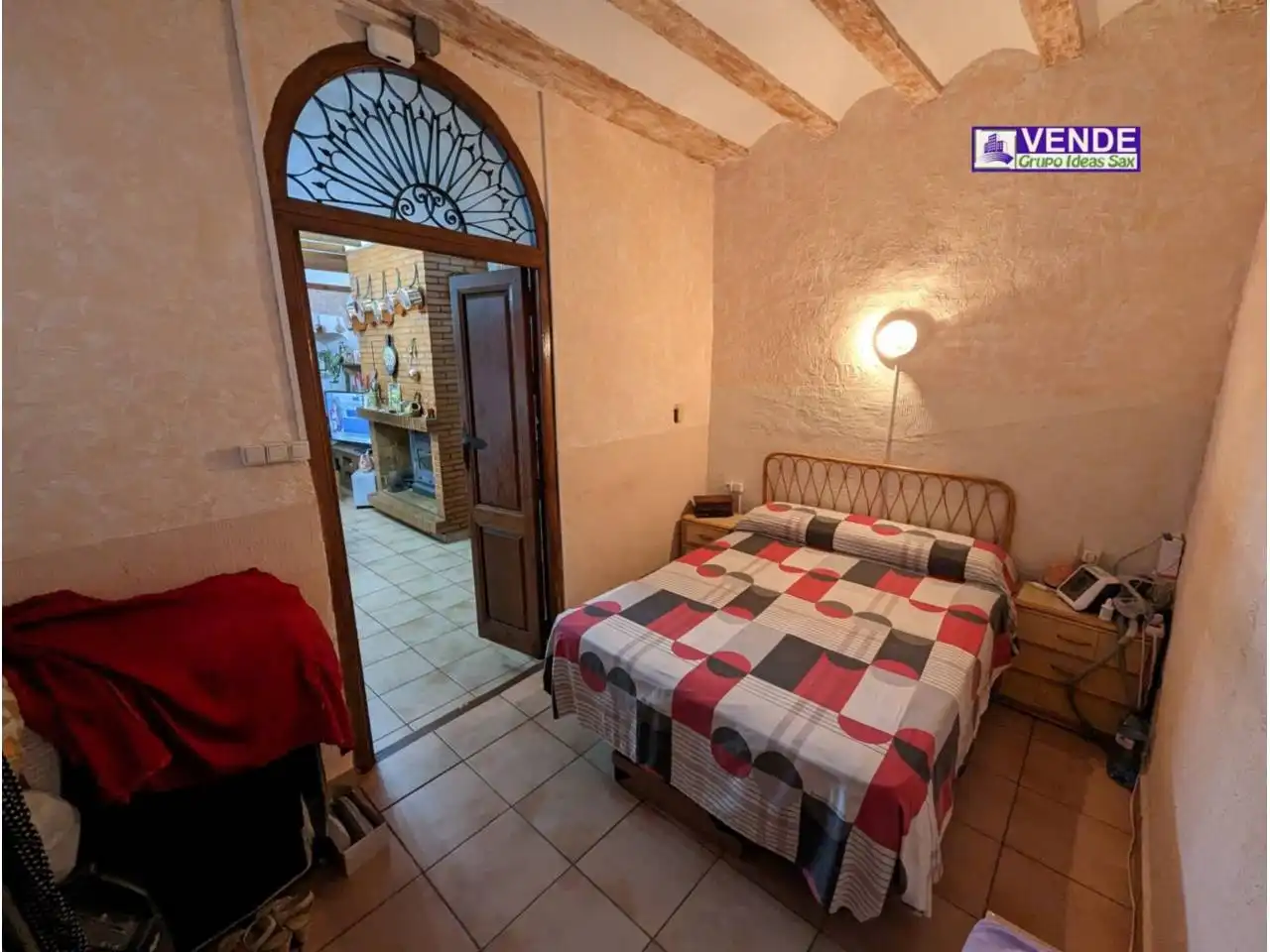 Dormitori de Finca rústica en venda en Sax amb Jardí privat