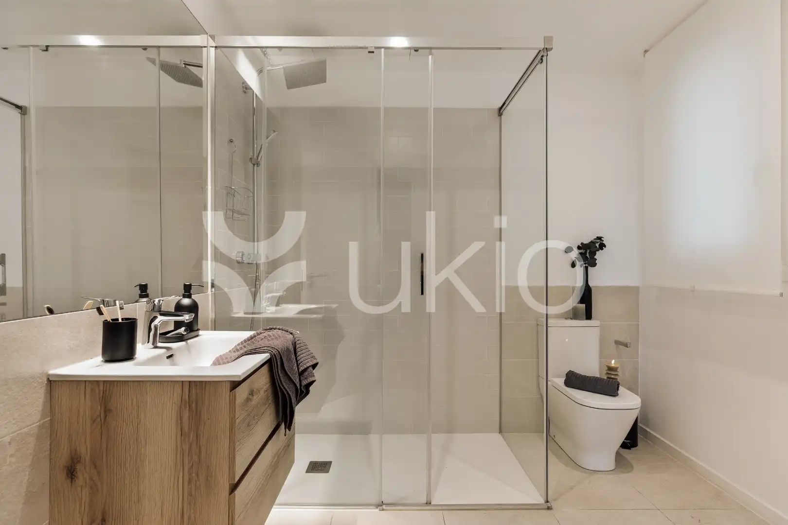 Apartamento con terraza en alquiler en Gran Via de les Corts Catalanes, imagen 21