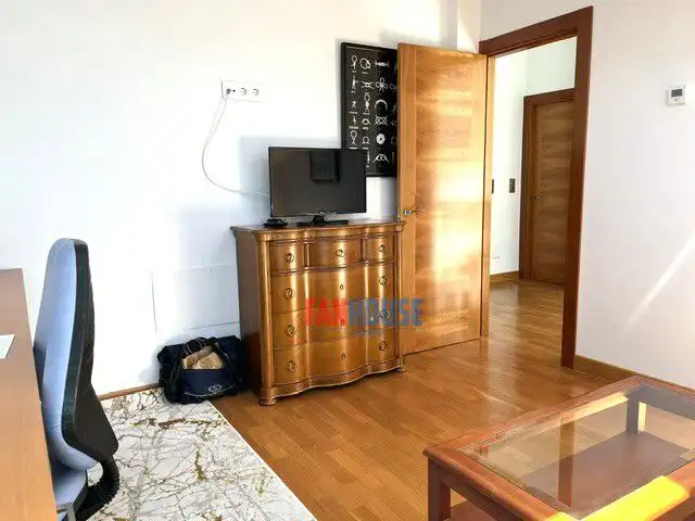 Habitación de Casa o chalet en venta en Gijón  con Calefacción, Terraza y Trastero