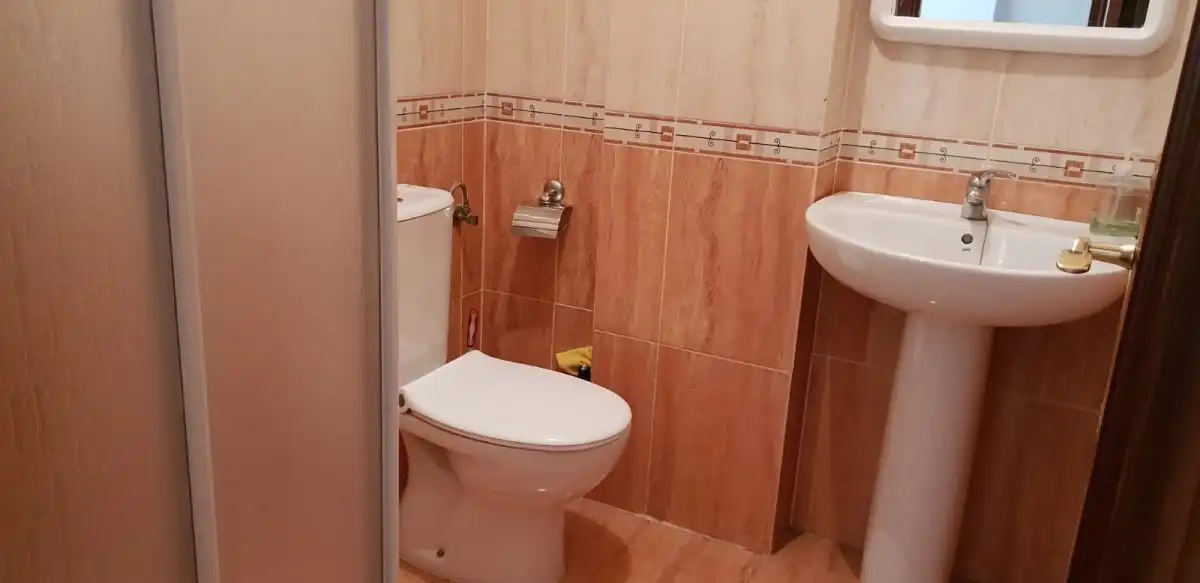 Badezimmer von Dachboden zur Miete in Montijo mit Terrasse