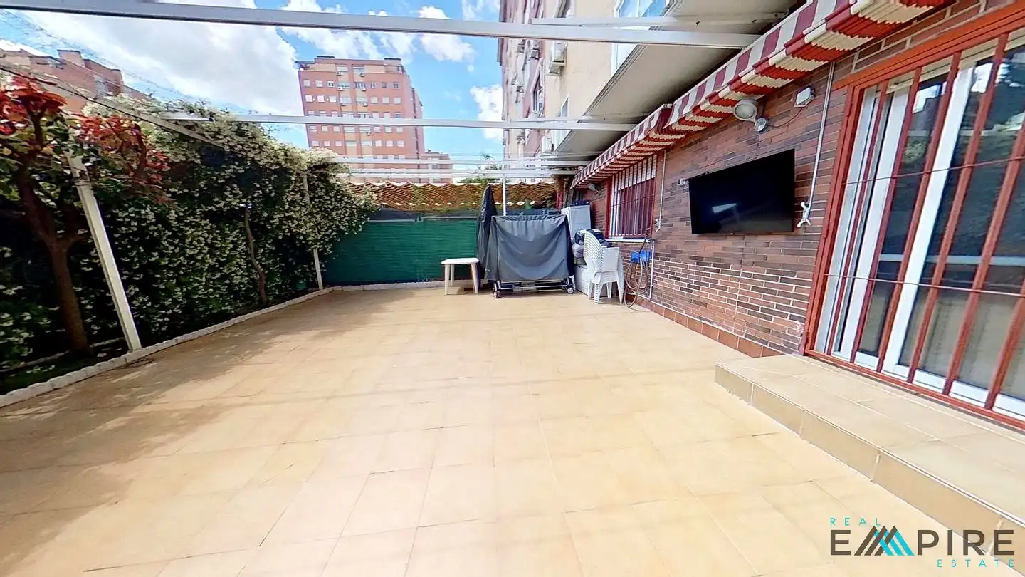 Terrasse von Erdgeschoss zum Verkauf in Parla mit Heizung, Terrasse und Abstellraum