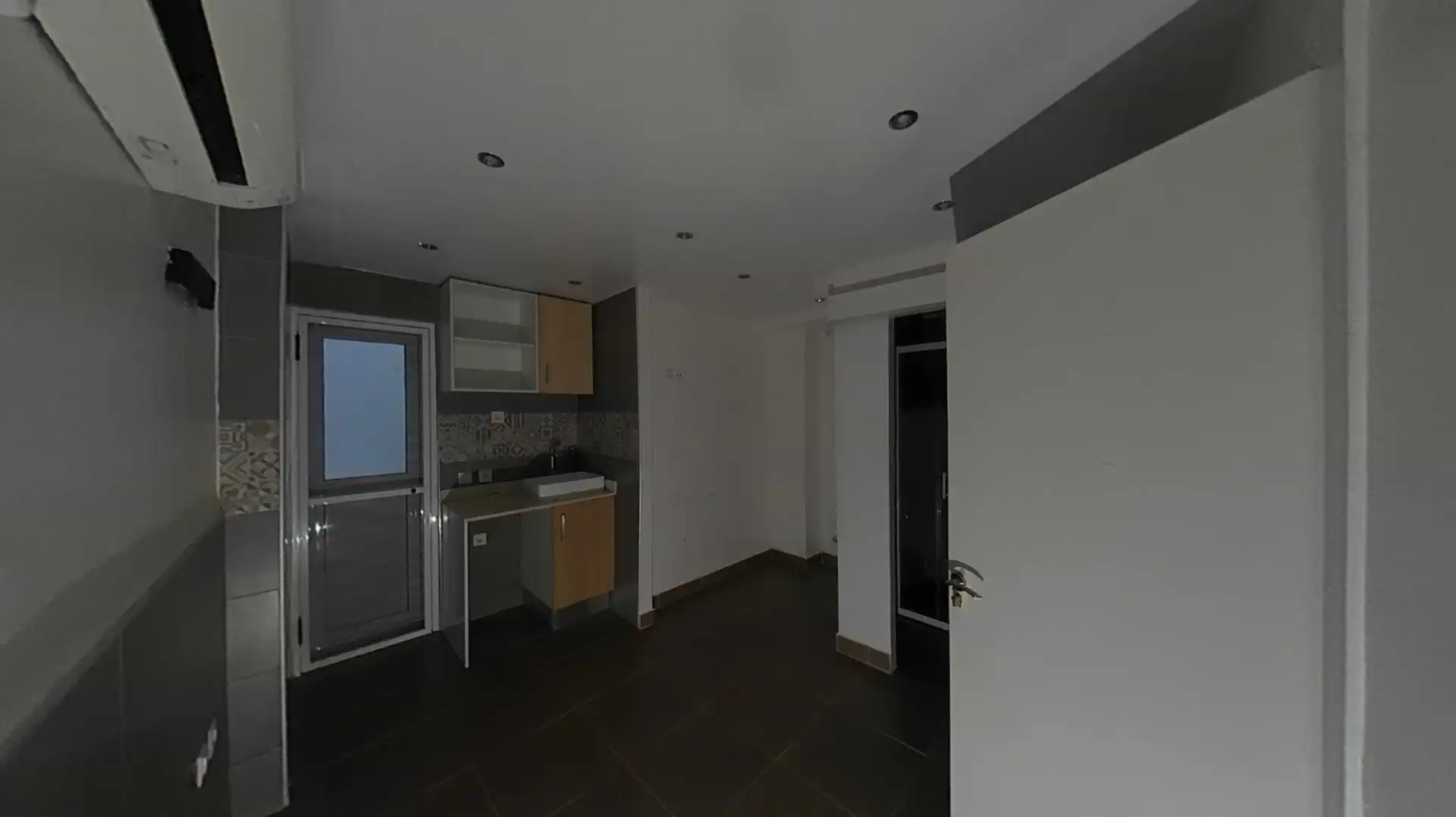 Kitchen of Ground floor for sale in Barcelona  with Air Conditioner and Alarm
