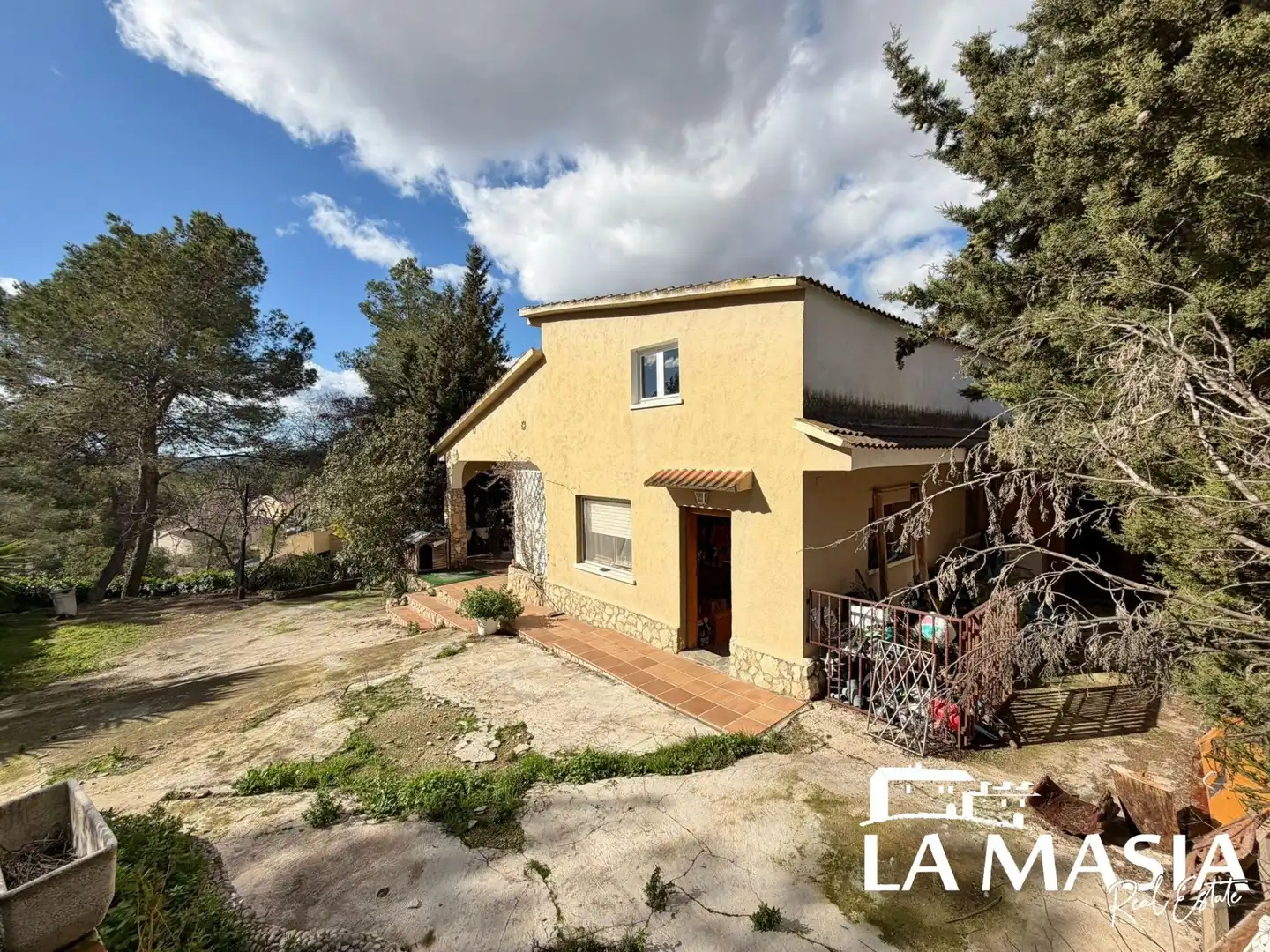 Vista exterior de Casa o xalet en venda en Olivella amb Calefacció, Jardí privat i Terrassa
