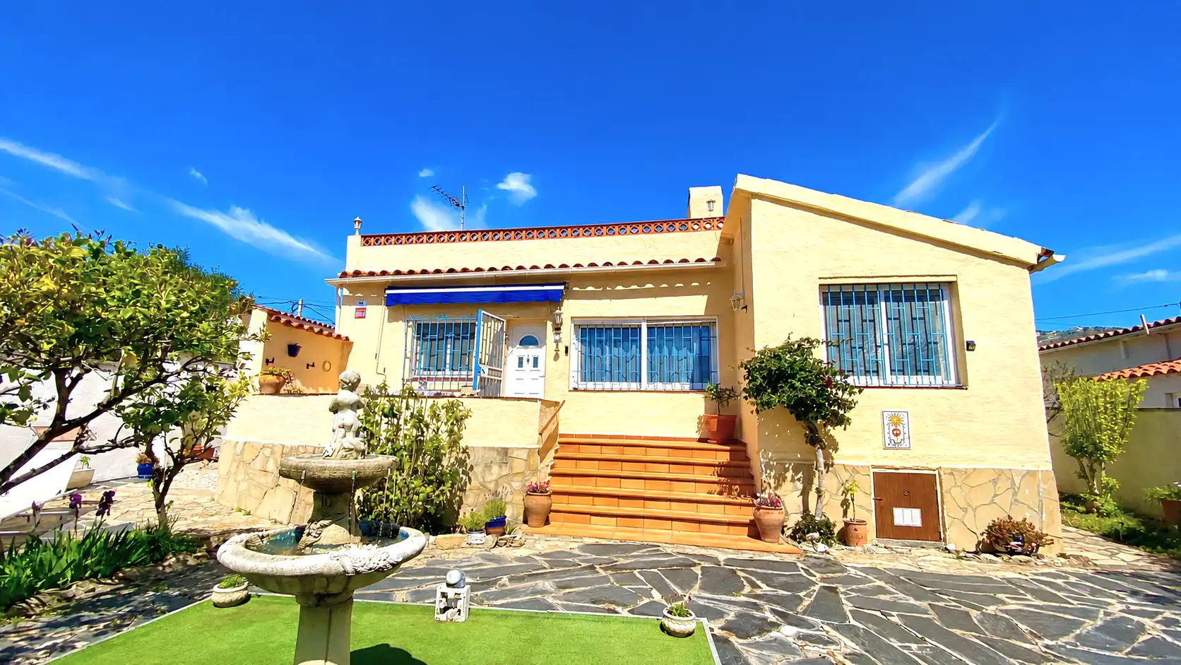 Casa amb jardí en venda a DEL PENEDES