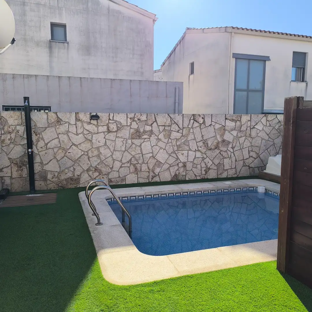 Schwimmbecken von Haus oder Chalet zum Verkauf in Peñíscola / Peníscola mit Klimaanlage, Privatgarten und Parkett