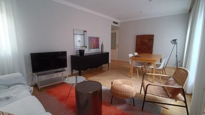 Living room of Flat to rent in Tres Cantos  with Air Conditioner, Heating and Parquet flooring