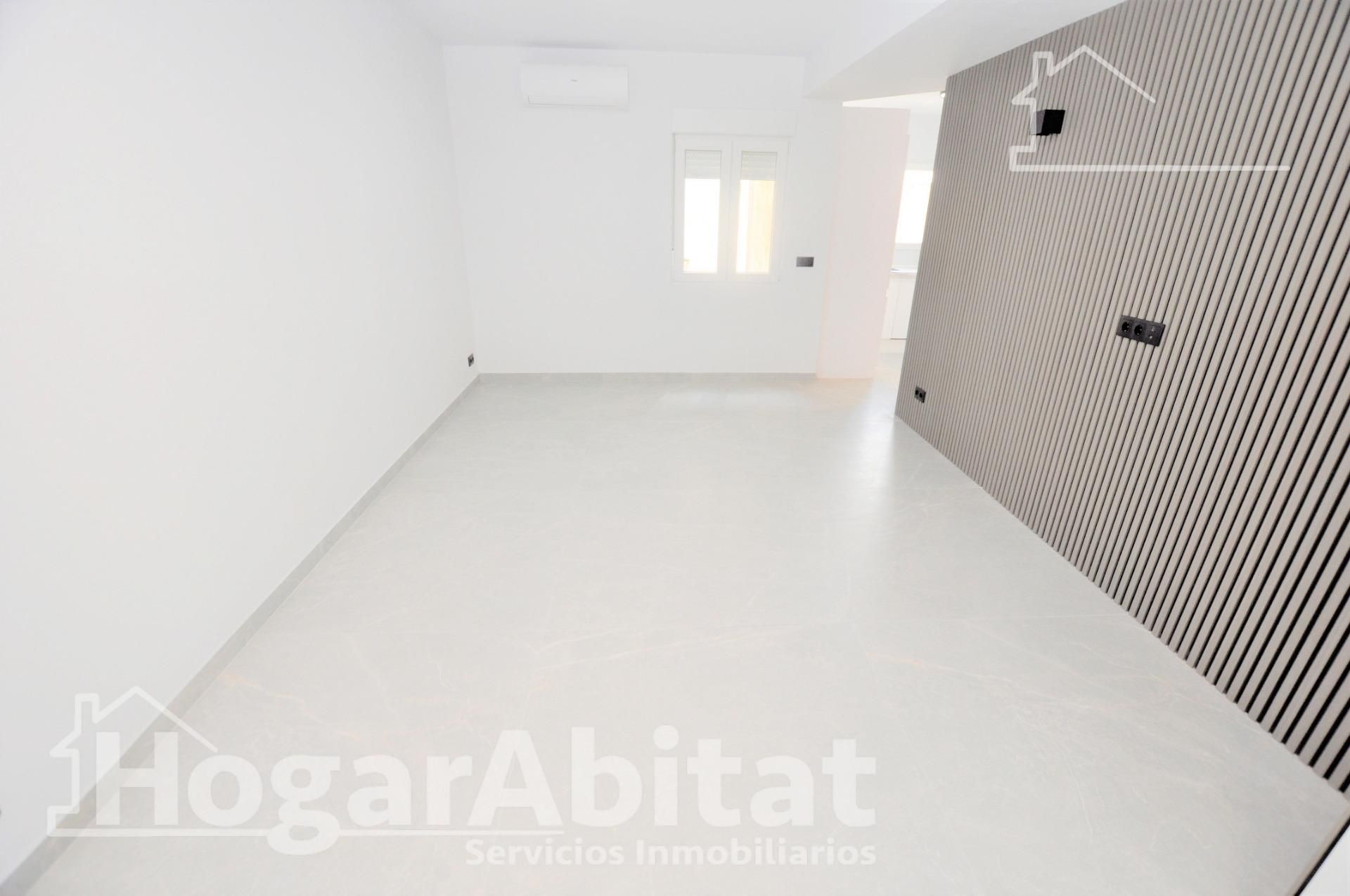 Sala d'estar de Pis en venda en Foios amb Aire condicionat i Balcó