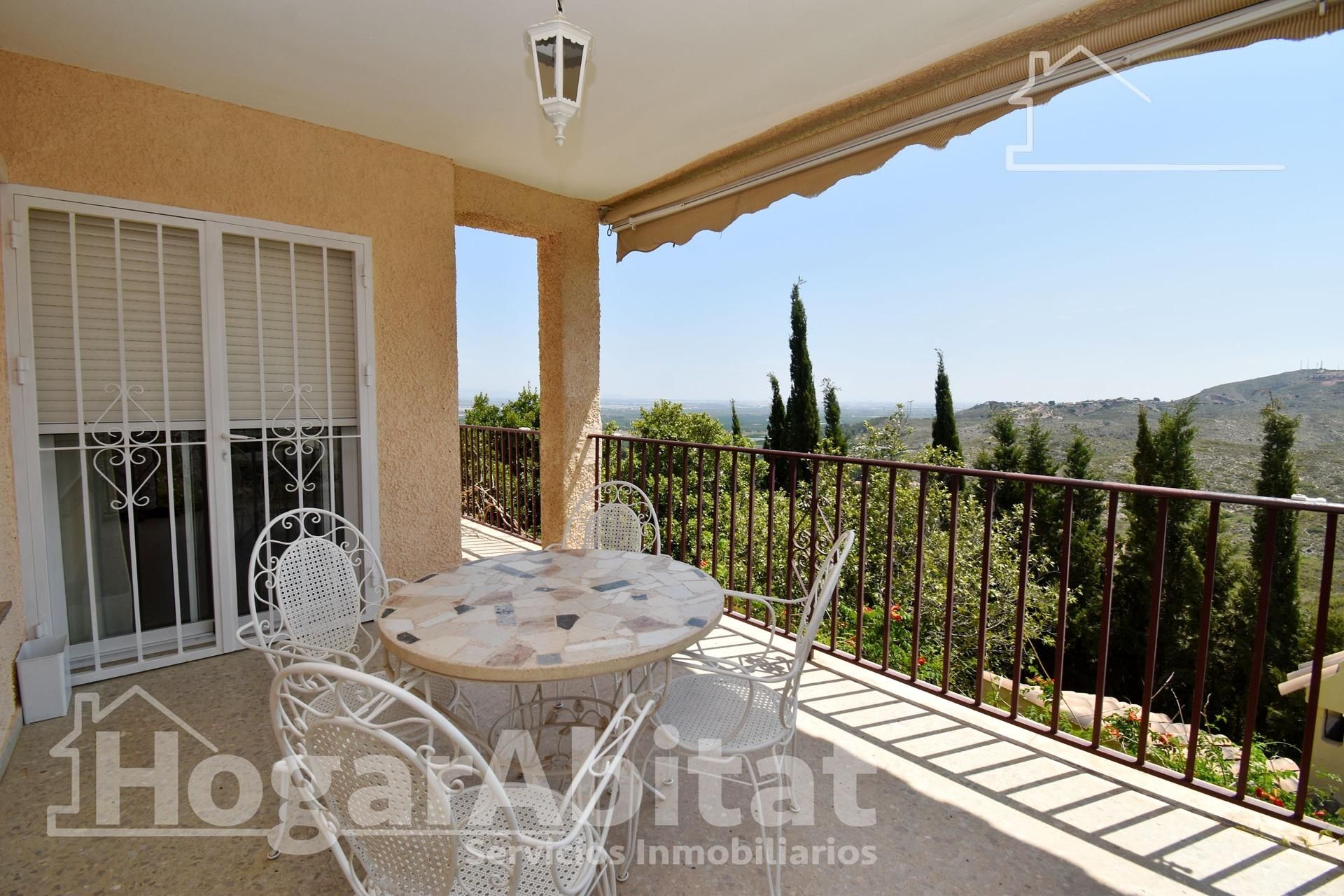 Terrace of House or chalet for sale in Torrent  with Air Conditioner, Heating and Private garden
