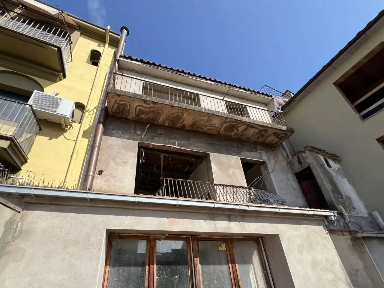 Exterior view of Flat for sale in Olot  with Heating, Terrace and Balcony