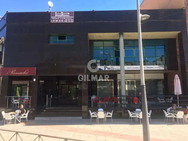 Vista exterior de Oficina en venda en Collado Villalba amb Calefacció