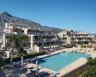 Vista exterior de Àtic en venda en Marbella amb Aire condicionat, Jardí privat i Terrassa