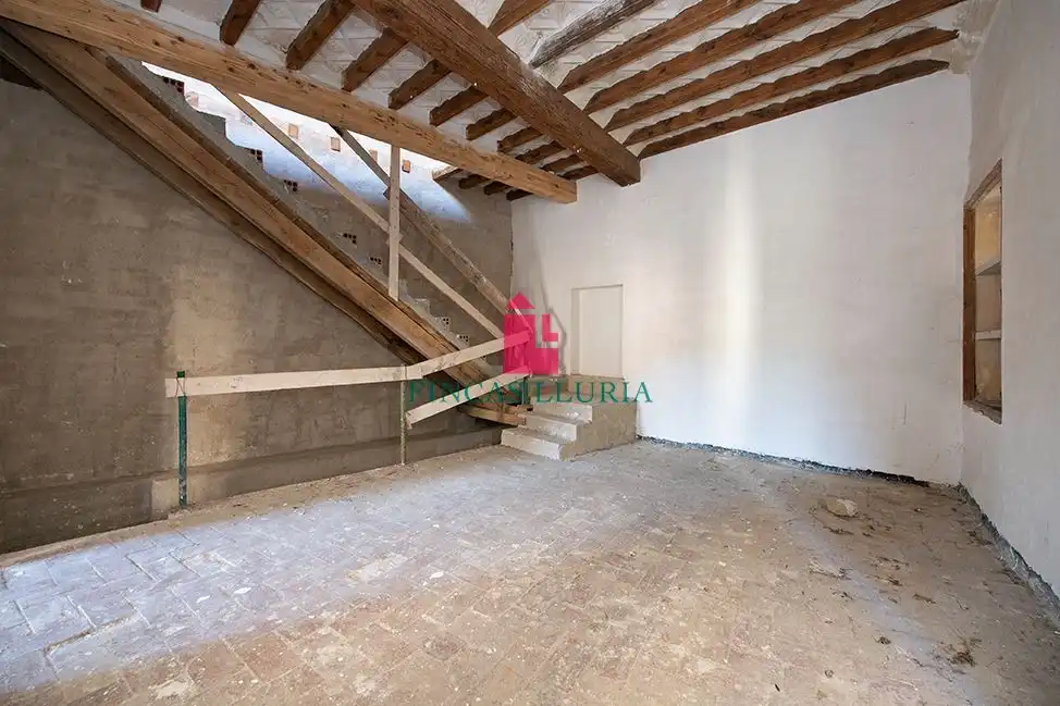 Houses for sale in Crespià