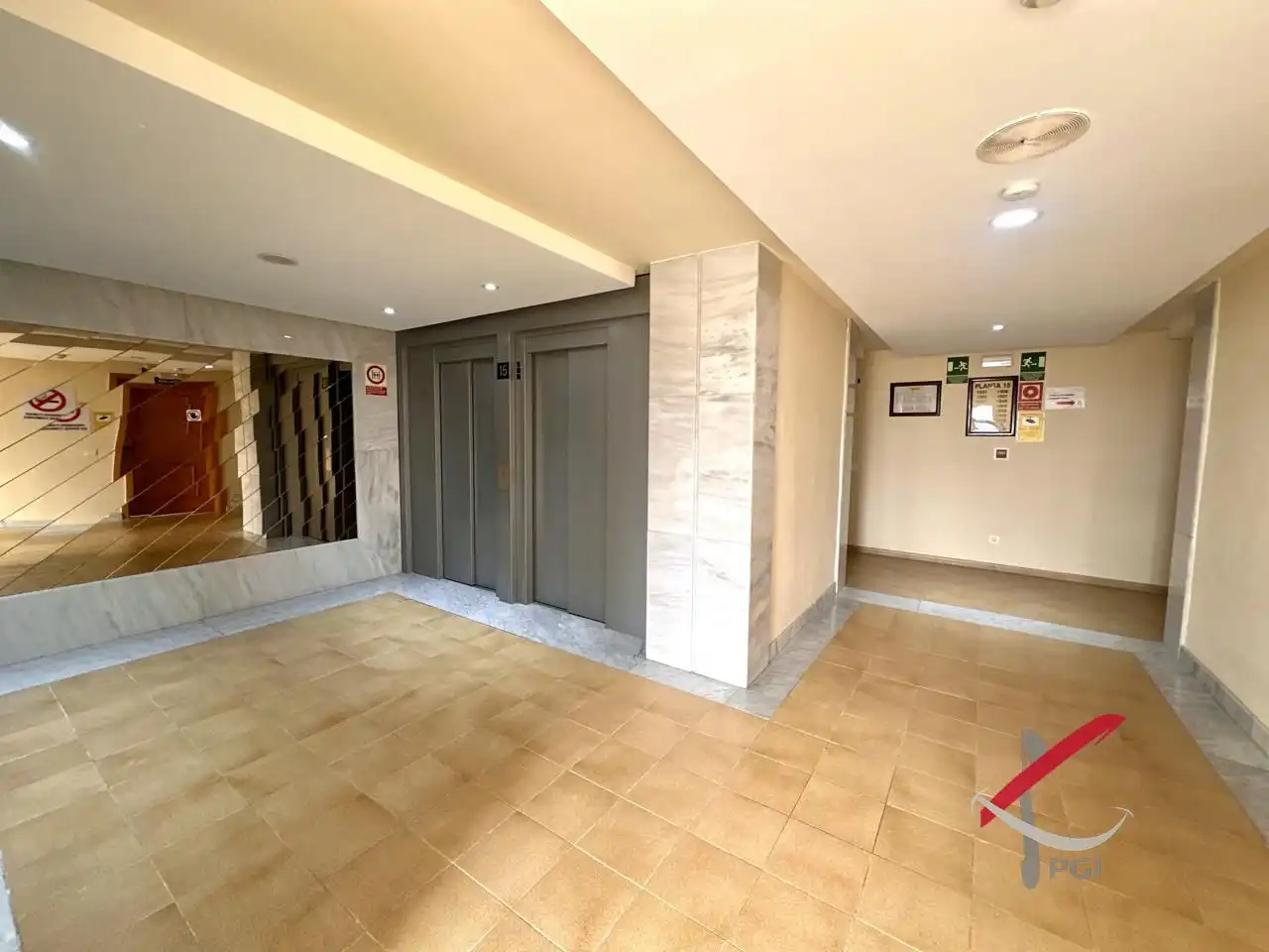 Piso en venta en Adeje con Terraza y Piscina comunitaria