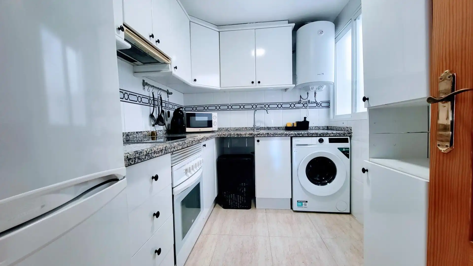 Kitchen of Flat for sale in Daimús  with Air Conditioner, Heating and Storage room