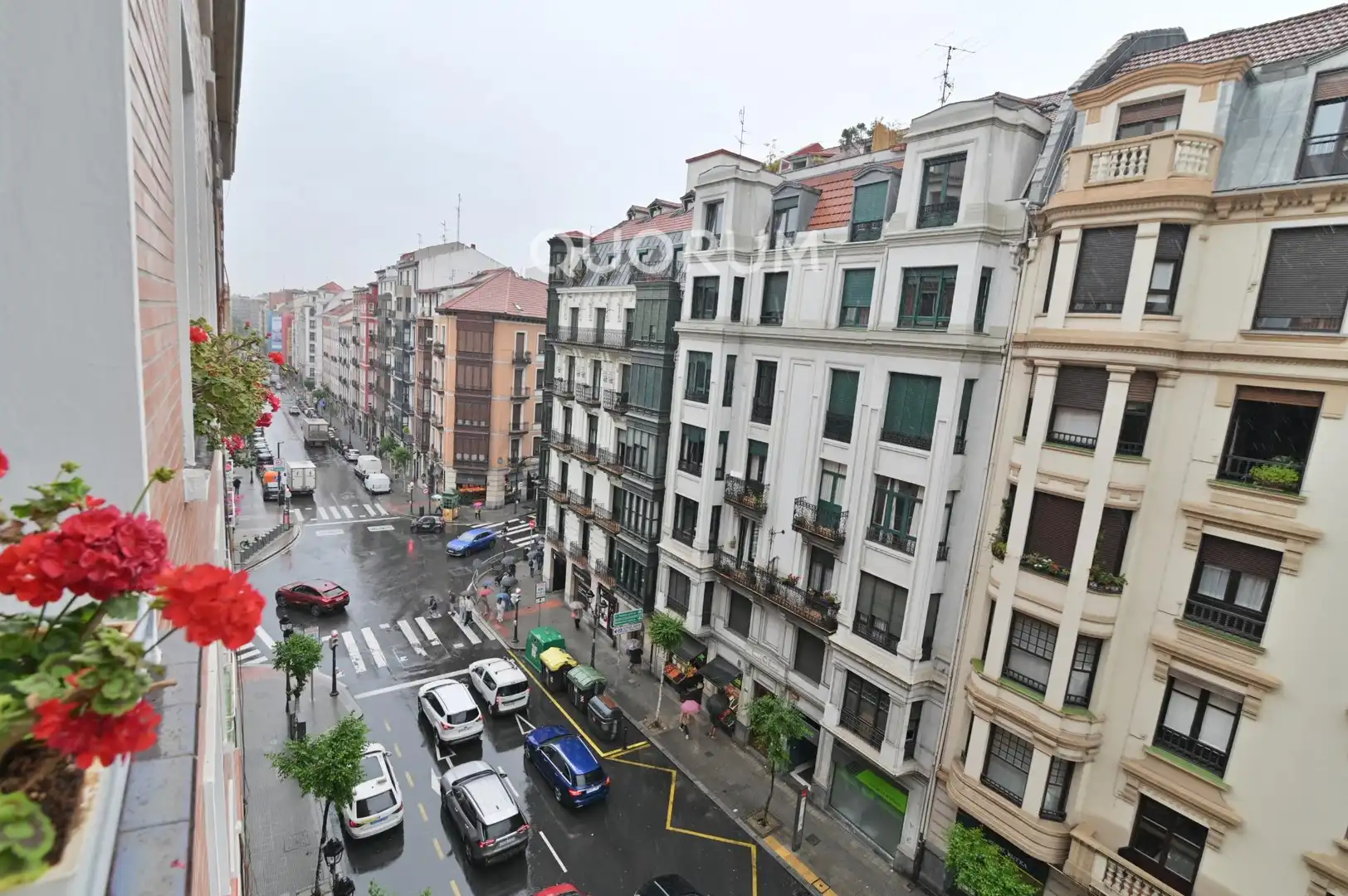 Vista exterior de Pis en venda en Bilbao  amb Calefacció
