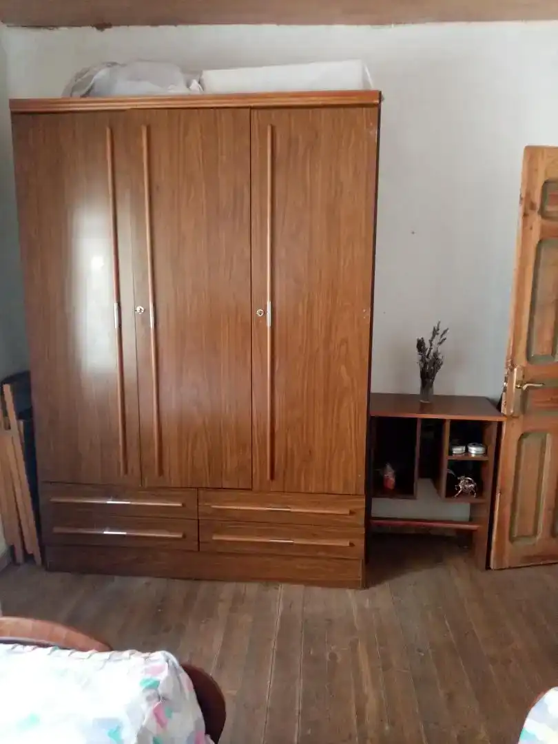 Dormitori de Finca rústica en venda en Palacios de la Sierra amb Moblat, Rentadora i TV