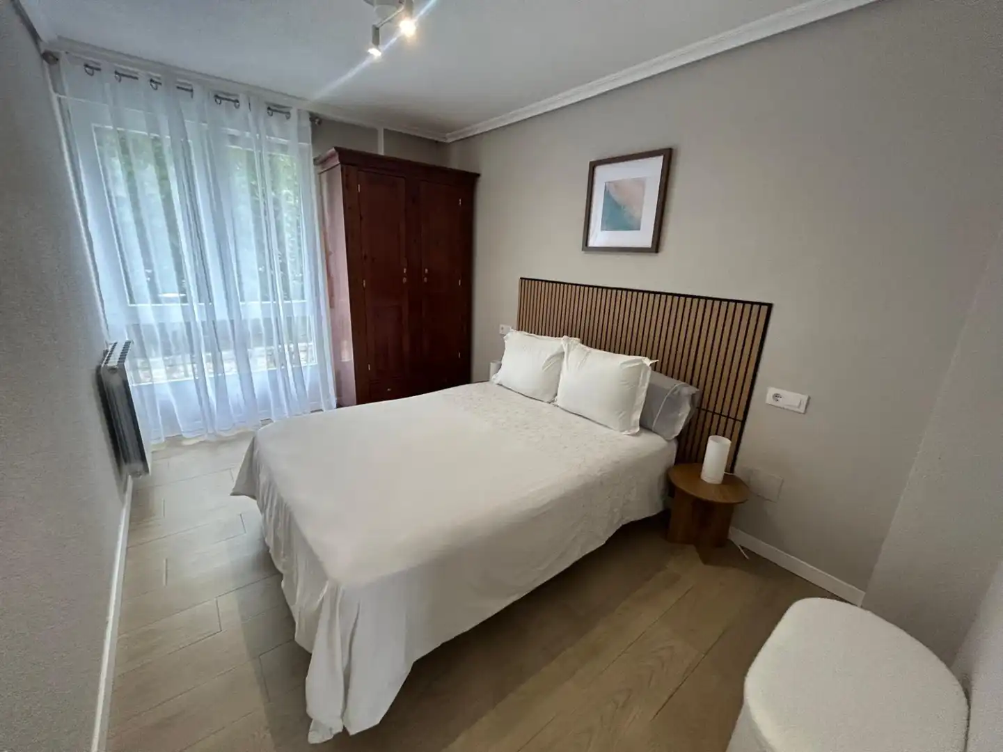 Schlafzimmer von Wohnung zur Miete in Cabezón de la Sal mit Heizung und Balkon