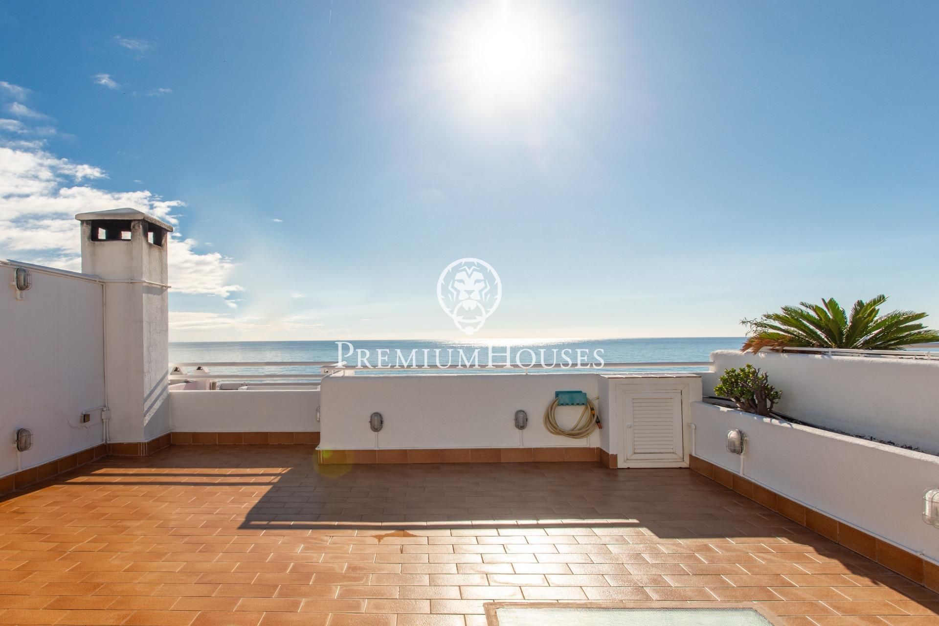 Terraza de Casa adosada en venta en Sant Pol de Mar con Calefacción, Balcón y Piscina comunitaria