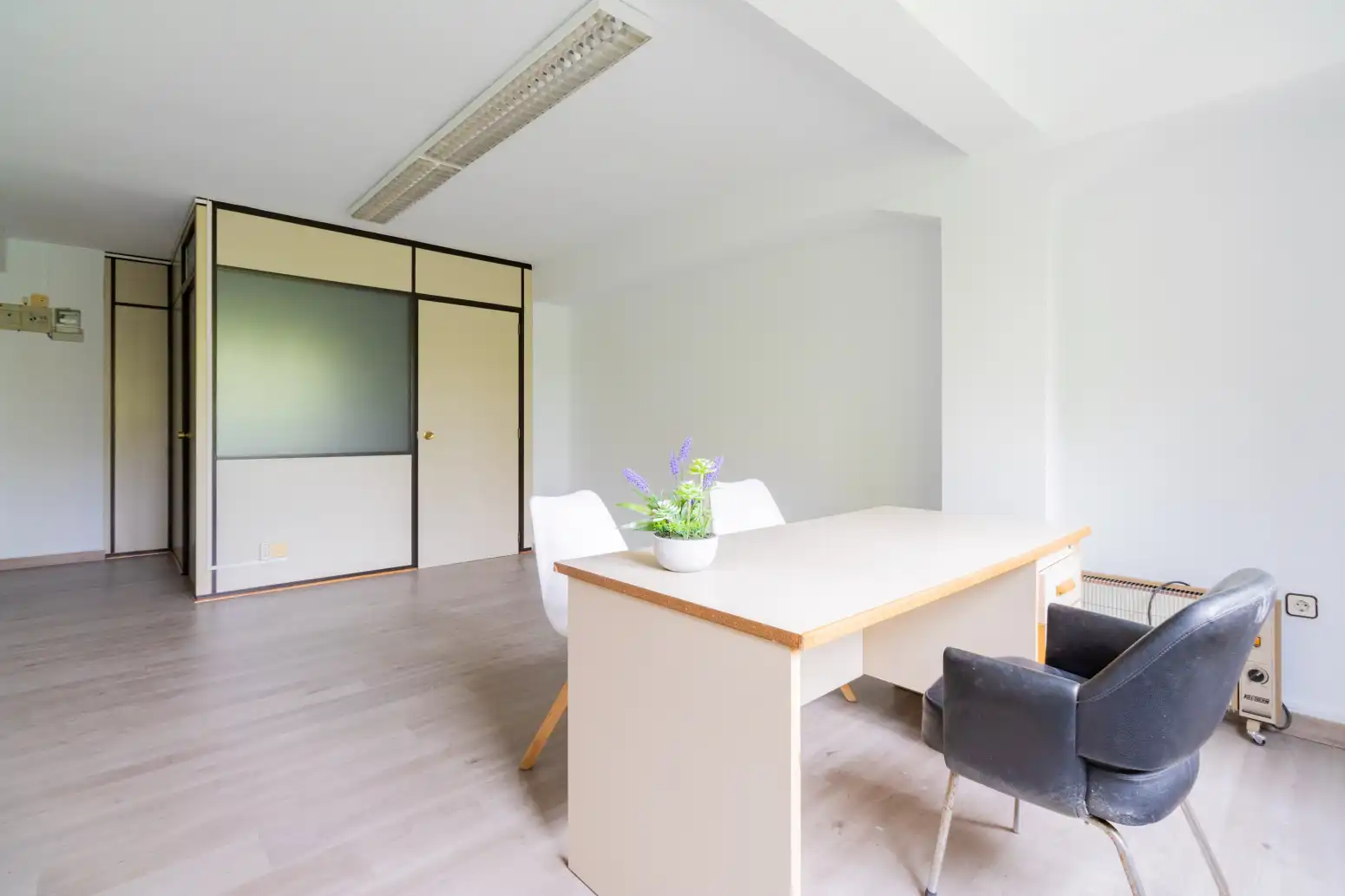 Oficina de alquiler en  Pamplona / Iruña con Calefacción