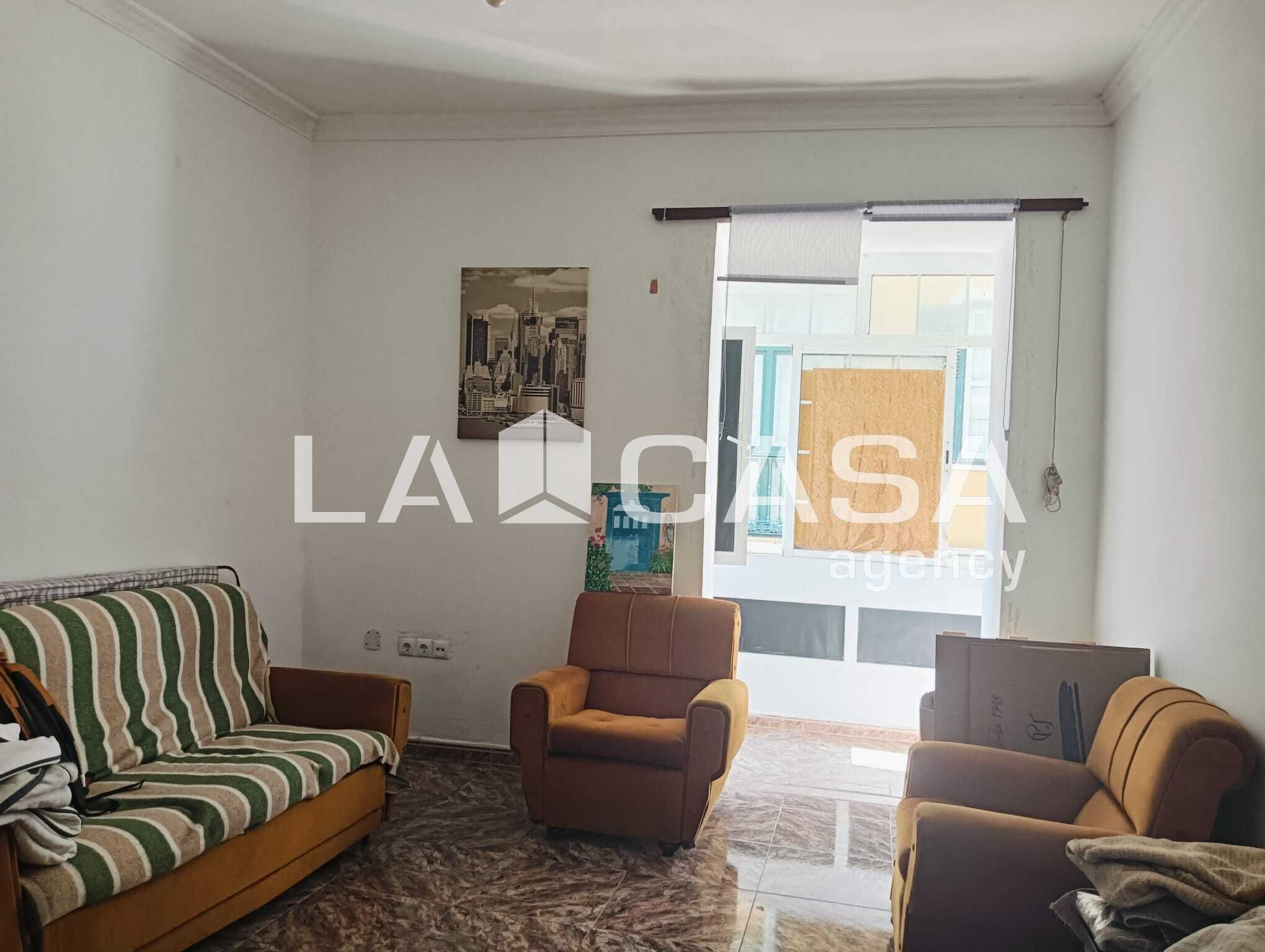 Living room of Flat for sale in Algeciras  with Terrace and Balcony
