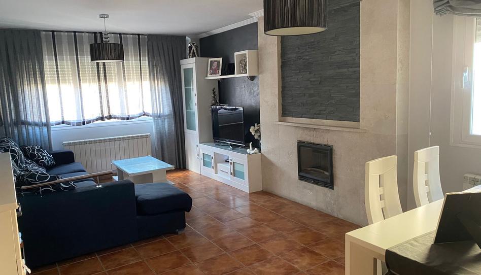 Foto 1 de Casa adosada en venda a Calle la Cobatilla, 22, Matapozuelos, Valladolid