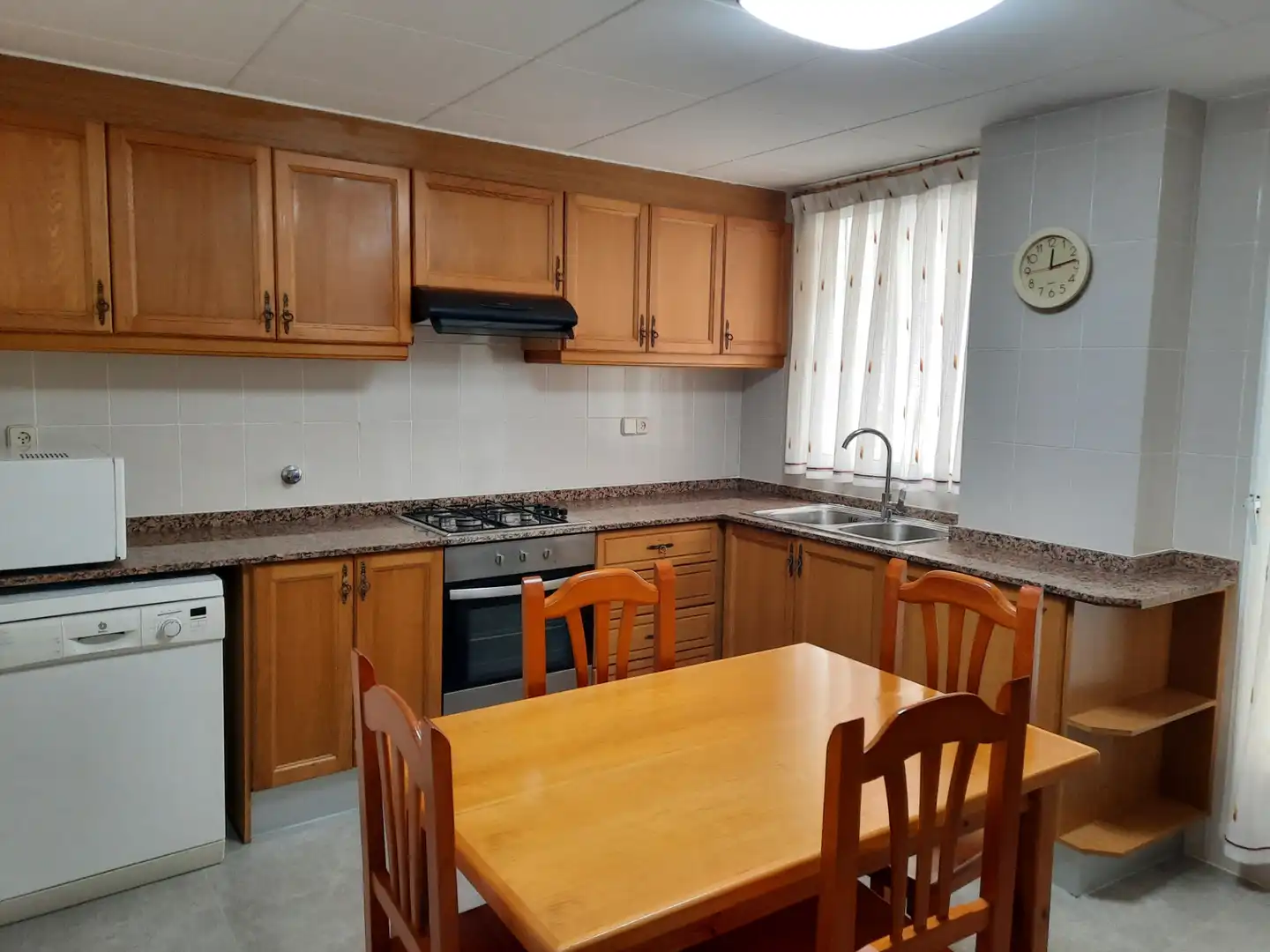 Kitchen of Flat for rent in Mislata  with Air Conditioner, Furnished and Balcony