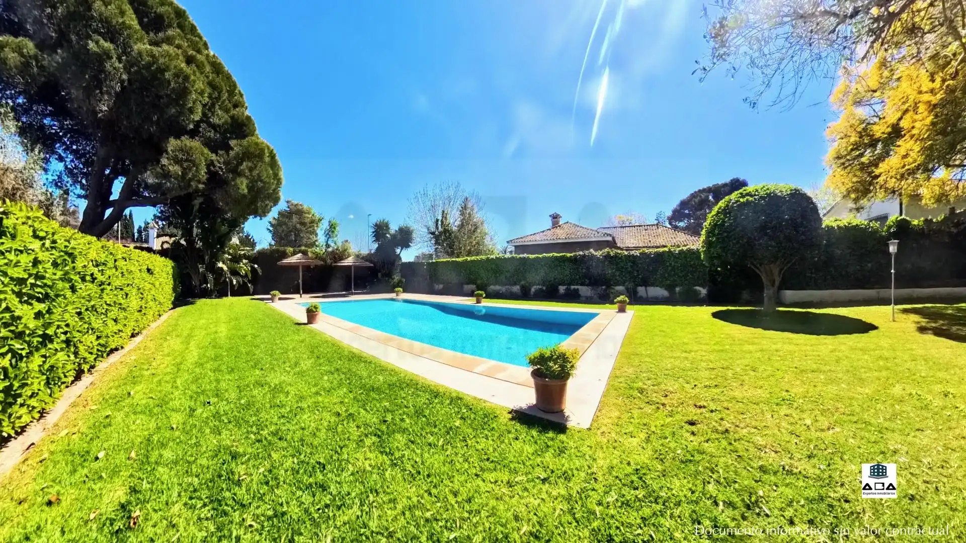 Jardí de Casa o xalet en venda en Jerez de la Frontera amb Aire condicionat, Calefacció i Jardí privat