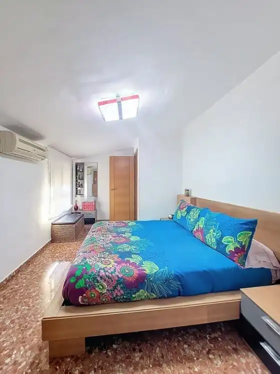 Schlafzimmer von Maisonette zum Verkauf in Silla mit Klimaanlage, Terrasse und Abstellraum