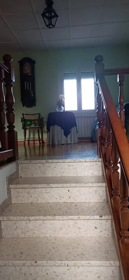 Dormitori de Casa o xalet en venda en Monfero amb Calefacció, Jardí privat i Traster