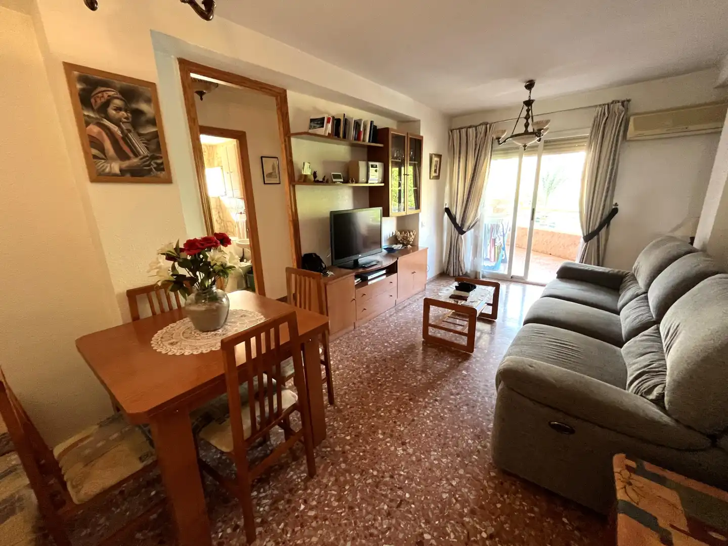 Sala d'estar de Pis en venda en Benidorm amb Aire condicionat, Moblat i Balcó