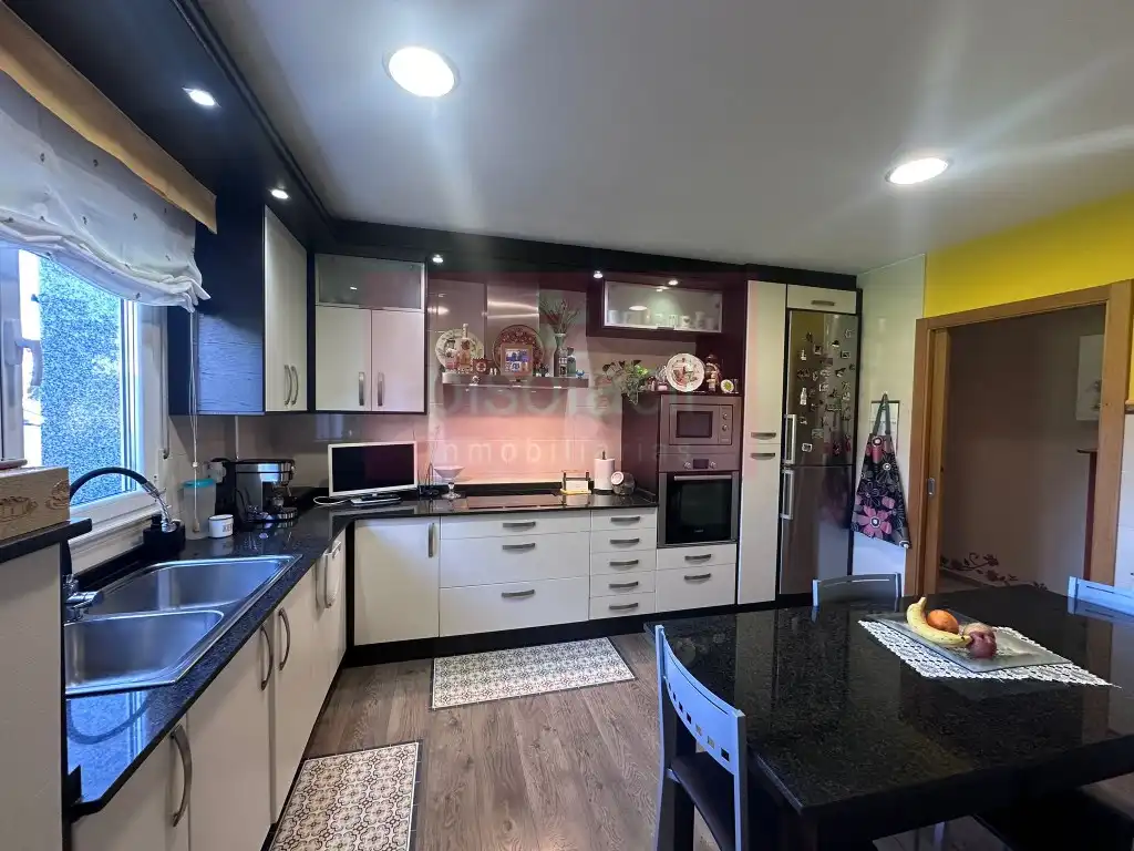 Kitchen of Houses for sale in Lugo