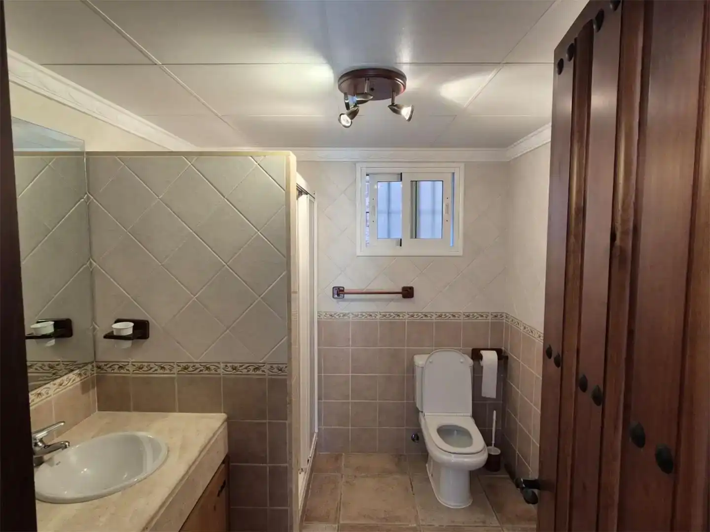 Bany de Casa o xalet en venda en Cártama amb Aire condicionat, Piscina i Balcó