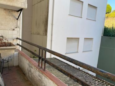 Appartamento con balcone in vendita a Rúa Mandeo 35