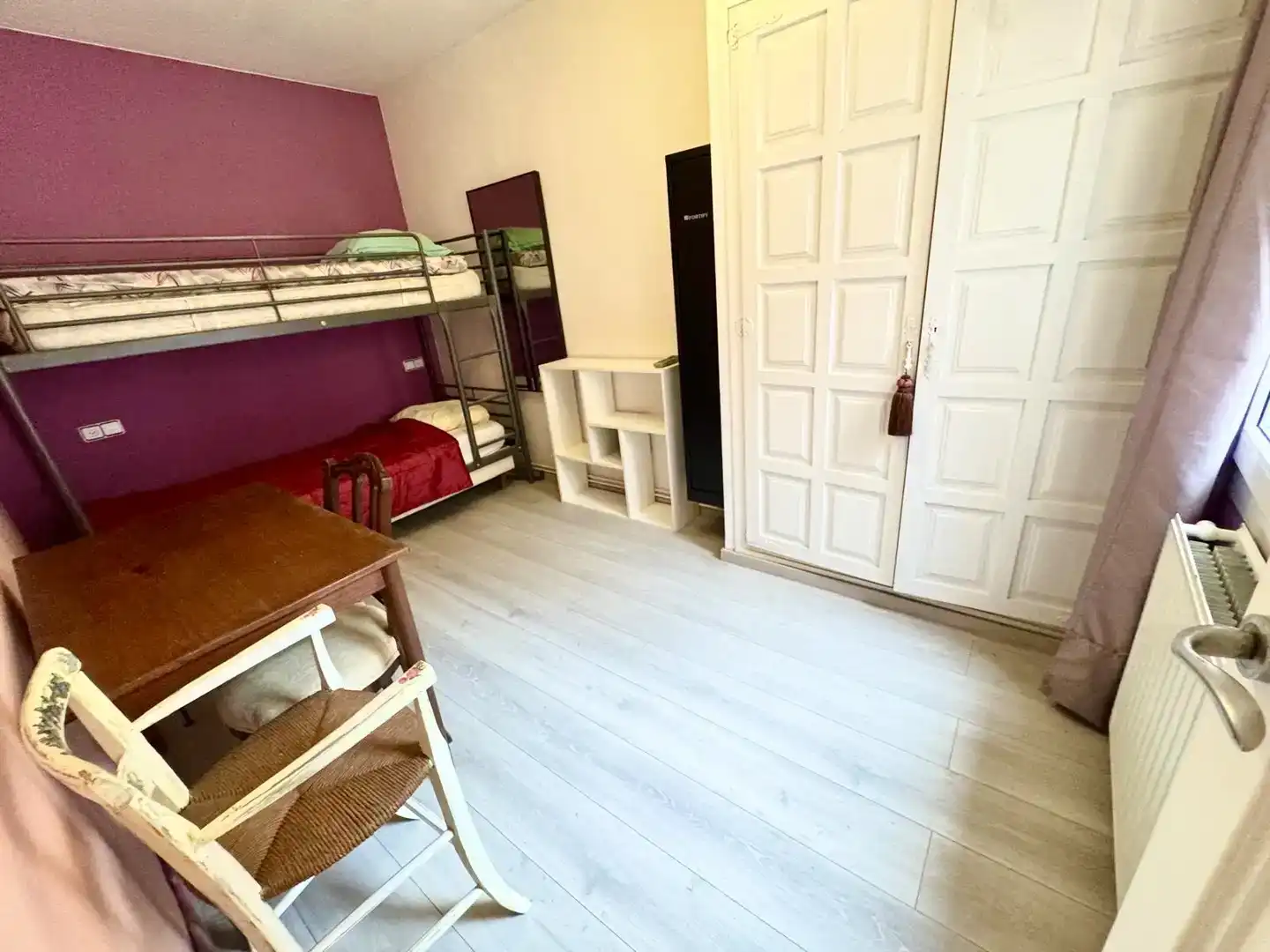 Habitación de Casa o chalet en venta en L'Escala con Balcón