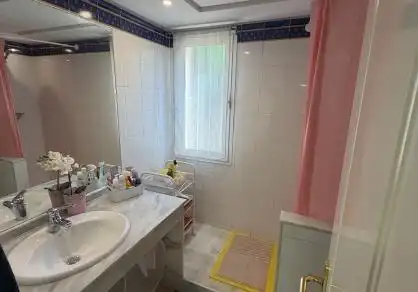 Bathroom of Apartments for sale in La Mairena