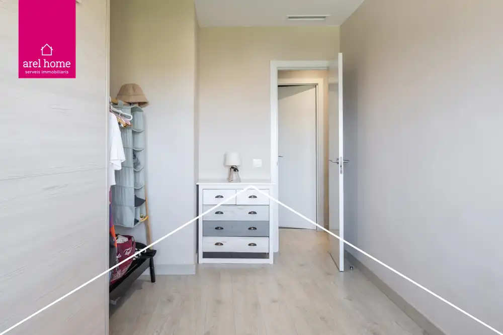 Wohnung zum Verkauf in Esplugues de Llobregat mit Klimaanlage, Heizung und Parkett