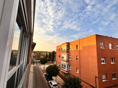 Vista exterior de Pis en venda en Alcobendas amb Aire condicionat, Calefacció i Terrassa