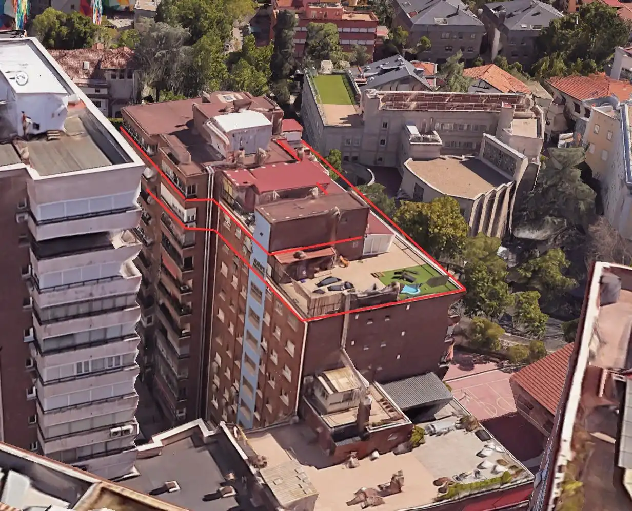 Vista exterior de Àtic en venda en Madrid amb Aire condicionat, Calefacció i Terrassa