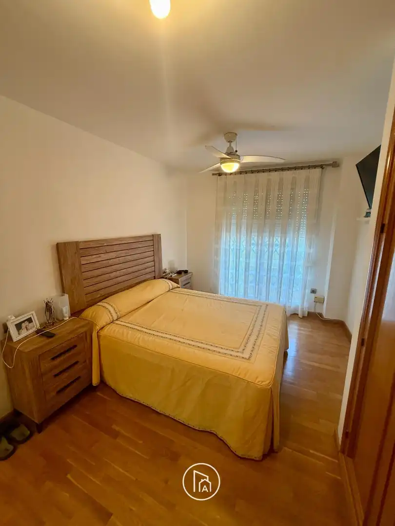 Habitación de Ático en venta en Paterna con Parquet, Terraza y Trastero