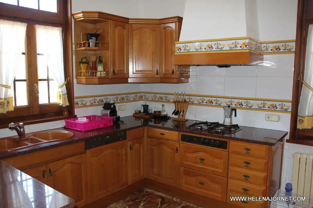 Cuina de Casa o xalet en venda en Sant Feliu de Guíxols amb Calefacció