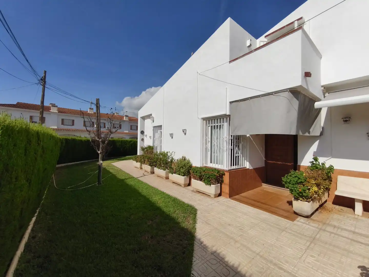 Vista exterior de Casa o chalet en venta en Mont-roig del Camp con Aire acondicionado, Calefacción y Jardín privado