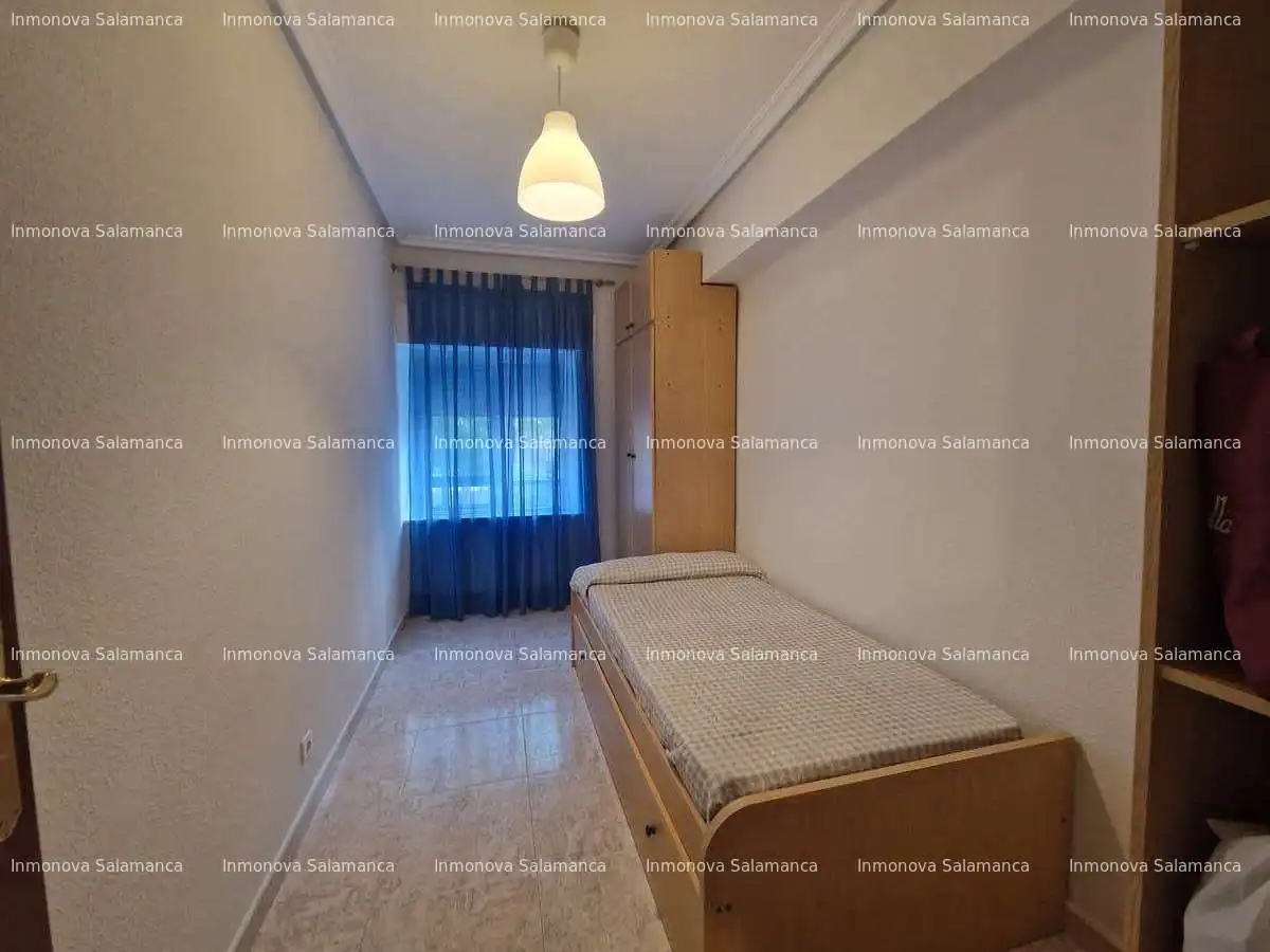 Habitación de Piso de alquiler en Salamanca con Calefacción, Terraza y Amueblado